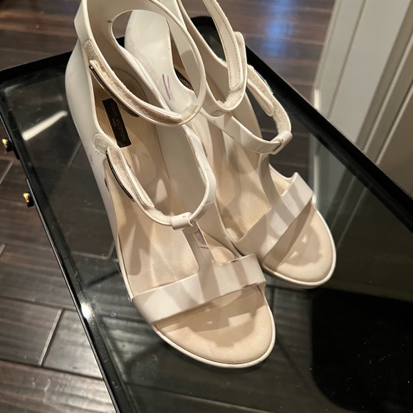 Louis Vuitton Wedge. Limited EDITION - Picture 2 of 7